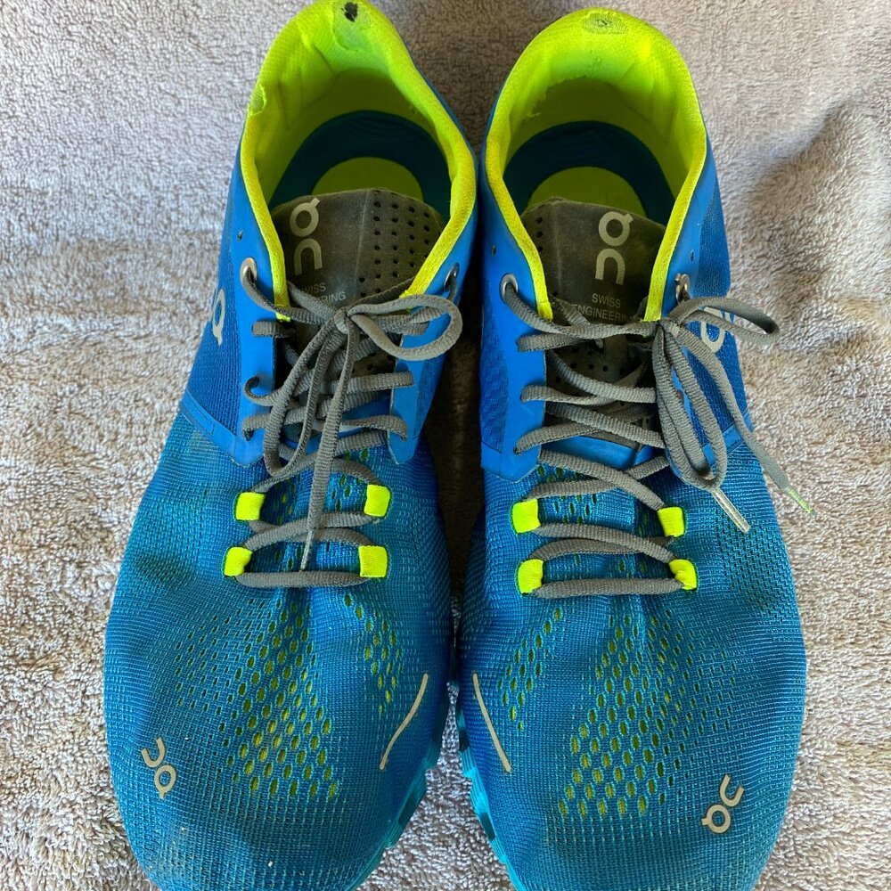 On Running Cloudflow Men’s Running Shoes – Blue/Neon Yellow (Size 10 US / 44 EU)